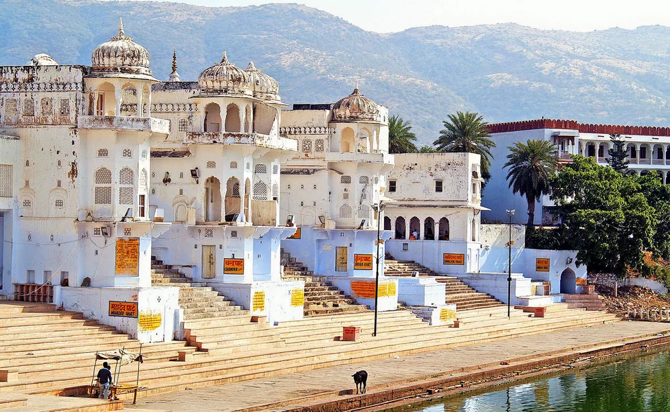 Pushkar Lake ghat evening aarti Rajasthan